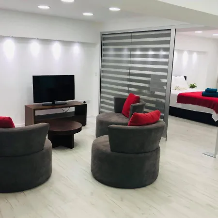 Loft Berry * لارنكا